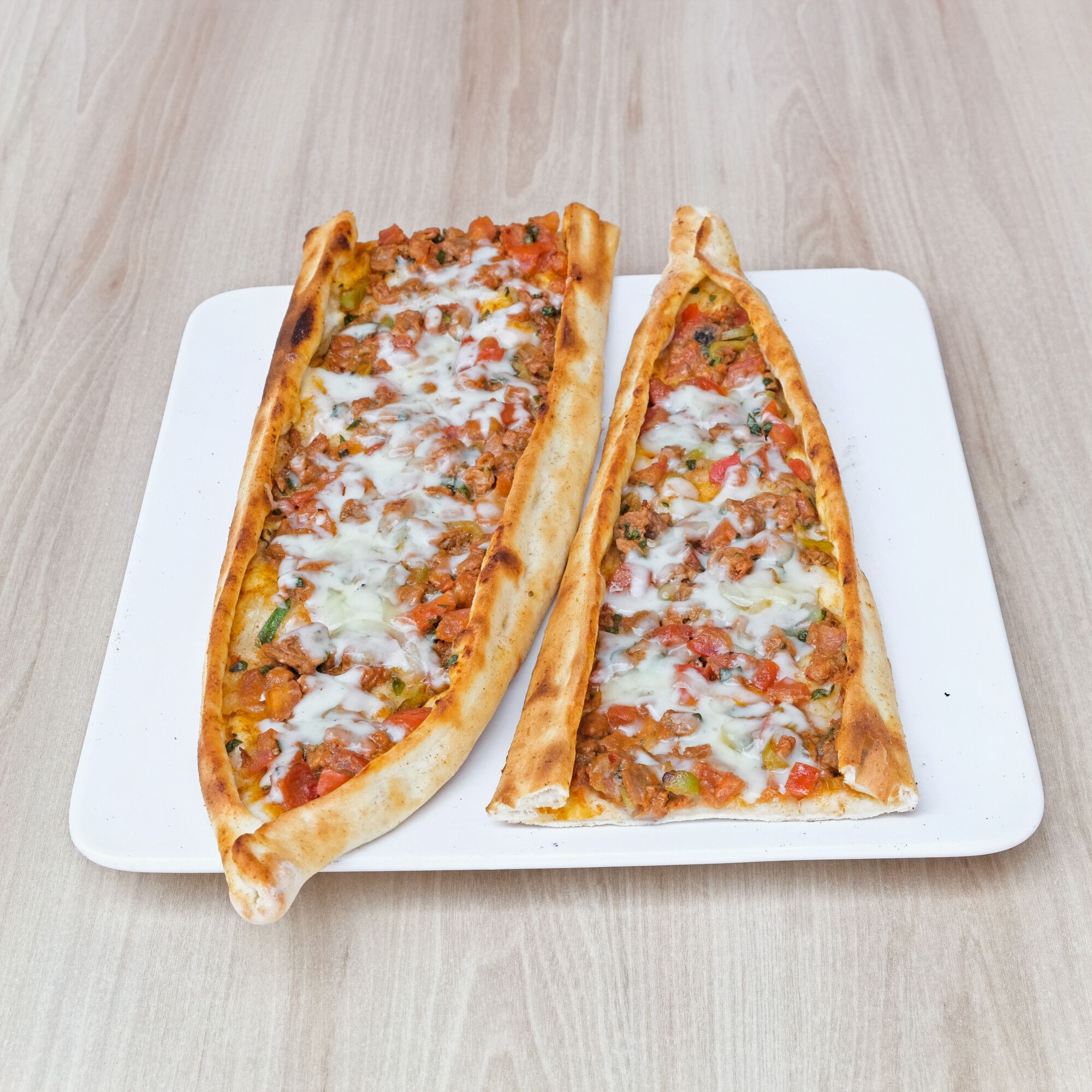 Kuşbaşılı Kaşarlı Pide (Açık)